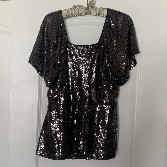 Sequin Flutter Sleeve Peplum Top - Picture 8 of 10
